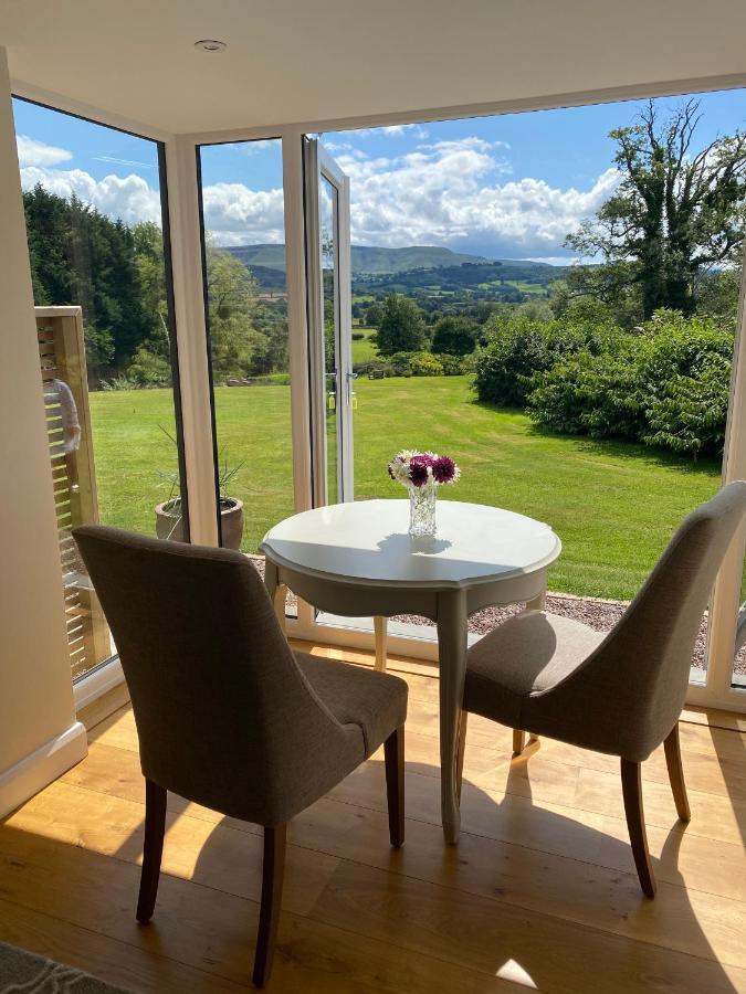 Cwmbach Lodge Luxury B&B Glasbury Экстерьер фото